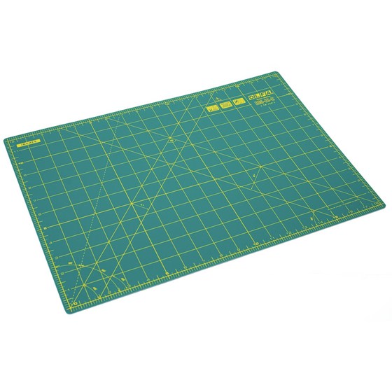 Olfa Cutting Mat - Medium 42 x 27cm (17 x 12") Metric & Imperial