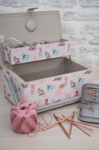 HobbyGift Sewing Box Large Cantilever: Cats