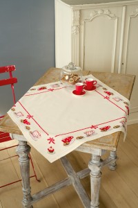 Counted Cross Stitch Tablecloth: Coffee Break