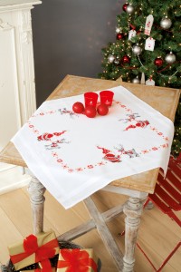 Vervaco Embroidery Kit Tablecloth - Christmas Elves