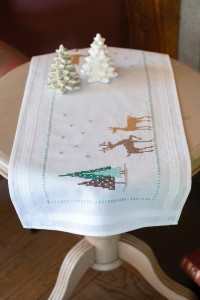 Vervaco Embroidery Kit Table Runner - Norwegian Wild Reindeer